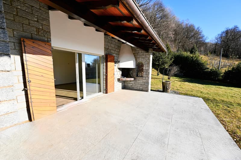 Solo Residenza Secondaria - Incantevole Casa Immersa nella Natura (4)