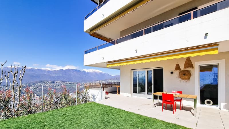 Raffinato Appartamento con Giardino e Vista sul Golfo di Lugano (2)