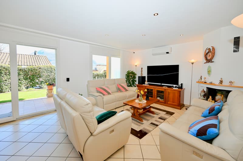 Villa con Vista Panoramica sulle Montagne e sul Lago di Lugano (7)