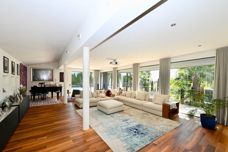 Esclusiva Villa di Design immersa nel Verde a Pochi Minuti da Lugano (6)