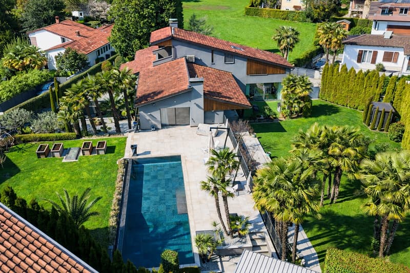 Esclusiva Villa di Design immersa nel Verde a Pochi Minuti da Lugano (2)