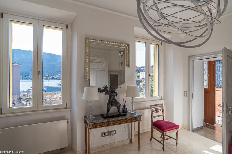 Prestigiosa Villa Borghese dell'Ottocento con Vista Lago a Ponte Tresa (13)