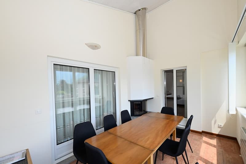 Proprietà con 3 Appartamenti e Potenziale Edificatorio (9)