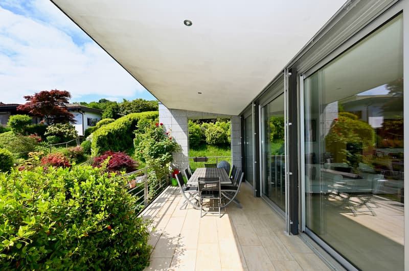 Elegante Villa Moderna Immersa nel Verde con Vista Panoramica sul Lago di Lugano (13)