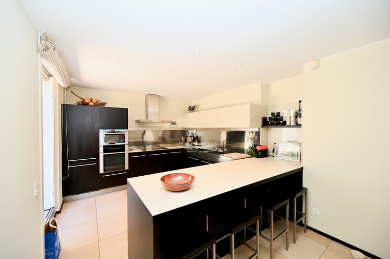 Residenza Secondaria - Duplex di Lusso con Vista Lago Mozzafiato (12)