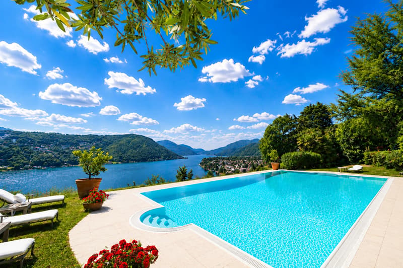 Eleganza Senza Tempo: Tenuta Storica Sospesa tra Lago, Vigneti e Cielo (2)