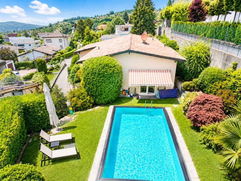 Un'oasi di Tranquillità: Villa con Piscina e Vista Panoramica (2)