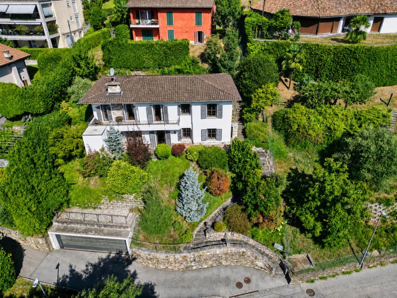 Villa Panoramica con Splendida Vista Lago di Lugano a Morcote (4)
