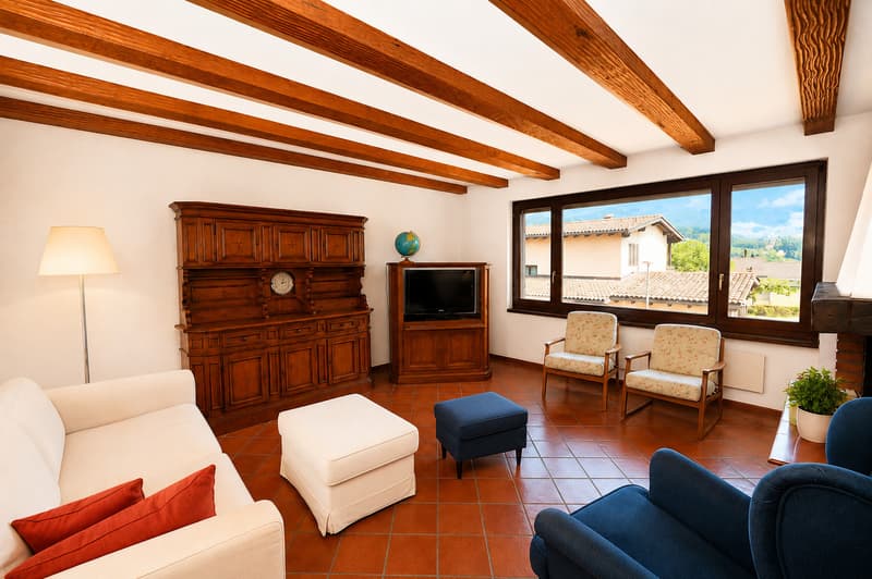 Villa con Giardino, Vista Aperta e Progetto per la Piscina (5)