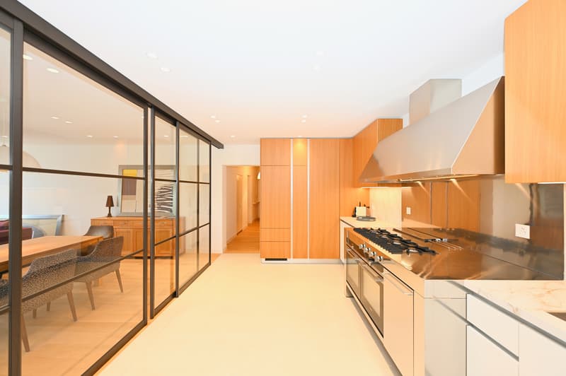 Elegante Appartamento Ammobiliato con Vista Panoramica a Porza (7)