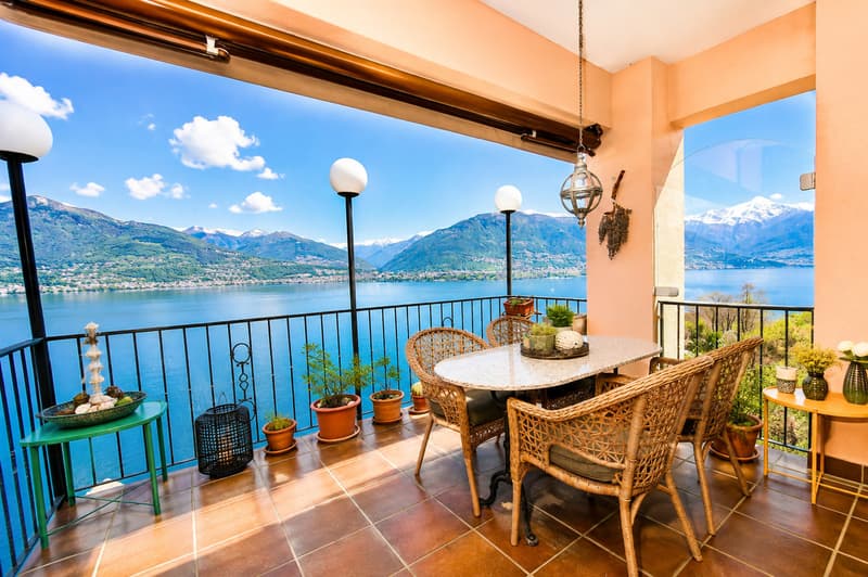 Mediterrane Ferienwohnung mit Seeblick und Aussenpool (1)