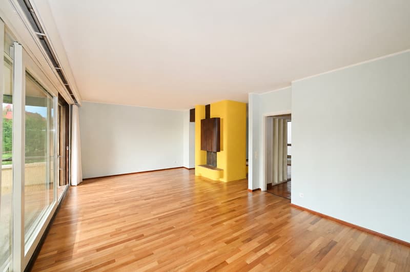 Appartamento Rinnovato con Terrazza e Piscina Condominiale (6)