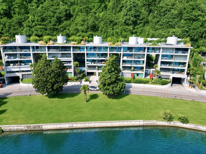 Raffinato Appartamento con Giardino Privato e Vista sul Lago di Lugano (2)