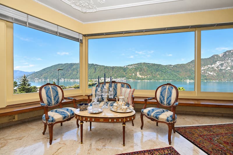 Elegante Villa di Lusso con Vista Lago e Piscina Riscaldata (5)