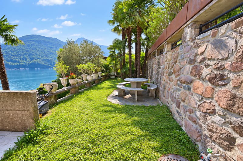 Appartamento di prestigio con terrazza e accesso privato al lago (10)