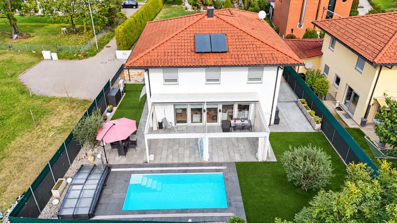 Casa prefabbricata SchwörerHaus con piscina riscaldata (2)