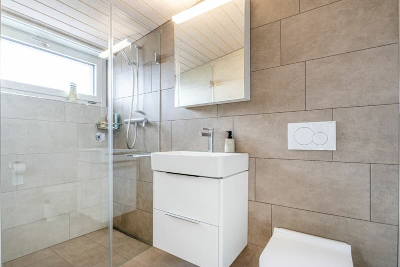 Casa a schiera moderna di 7,5 locali direttamente sulla riserva naturale di Töss (18)