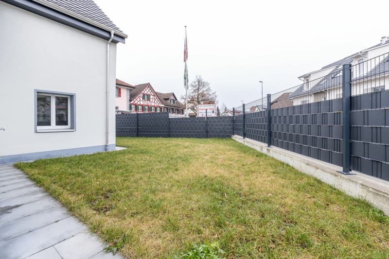 Freistehendes Einfamilienhaus an zentraler Lage (32)