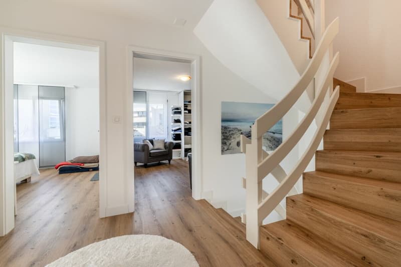 Detached, modern single-family house with plenty of space for living, hobbies, and business (13)