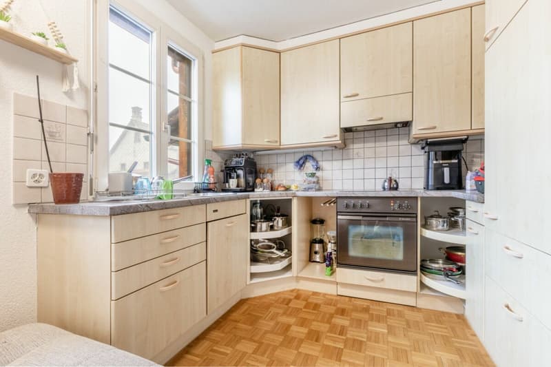Potenzialreiches Bauernhaus mit drei Wohneinheiten und Scheune (37)