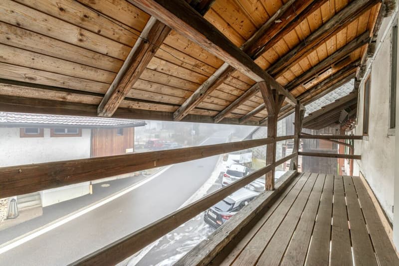 Potenzialreiches Bauernhaus mit drei Wohneinheiten und Scheune (10)