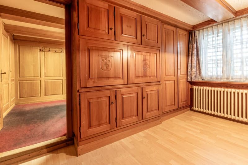 Potenzialreiches Bauernhaus mit drei Wohneinheiten und Scheune (26)
