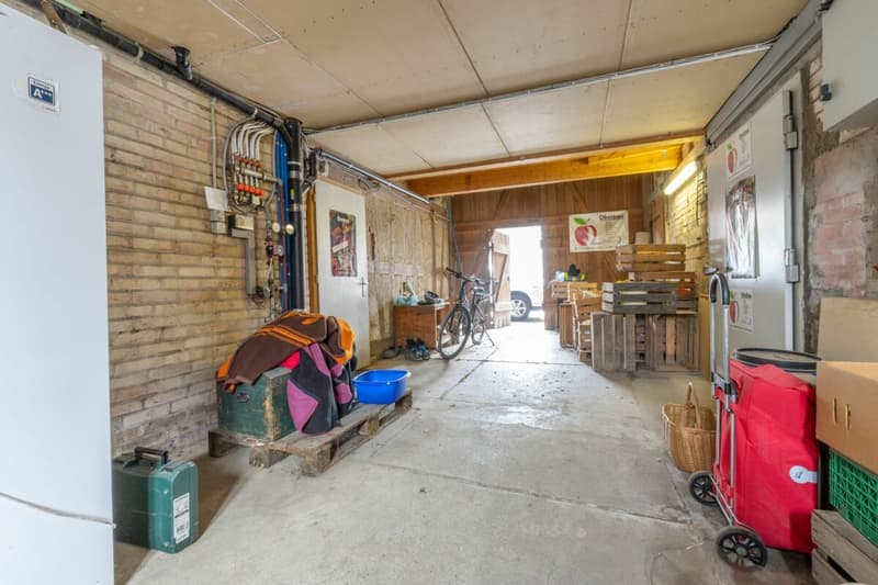 Potenzialreiches Bauernhaus mit drei Wohneinheiten und Scheune (42)
