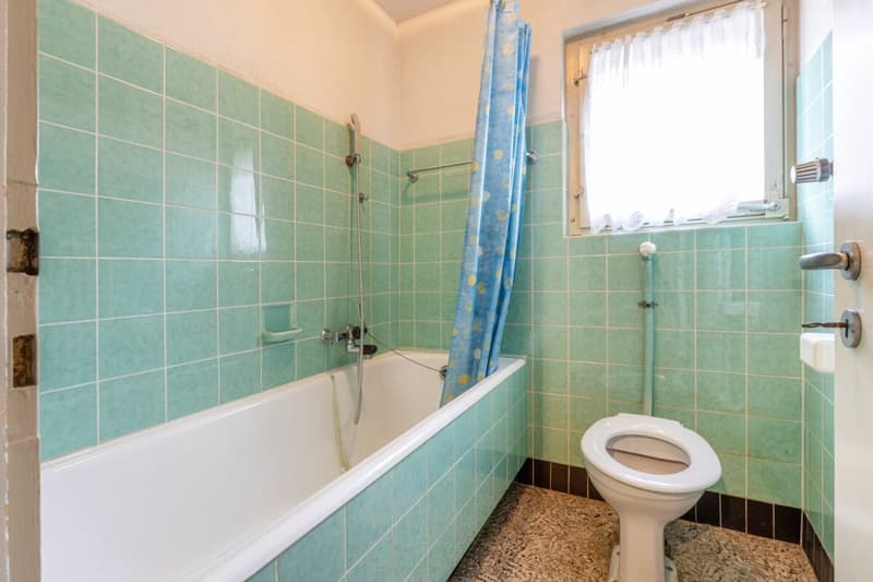 Potenzialreiches Bauernhaus mit drei Wohneinheiten und Scheune (24)