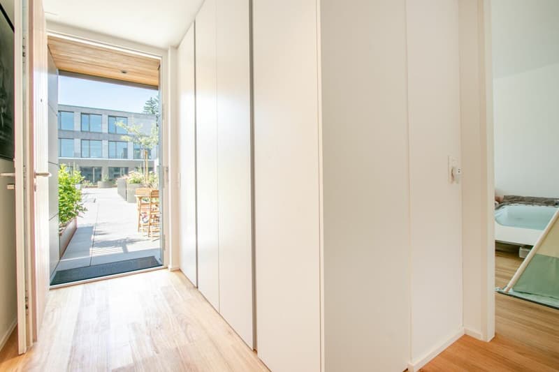 Maisonette moderna di 3,5 locali in standard Minergie-P - rurale, centrale e con terrazza soleggiata di 40m² (2)
