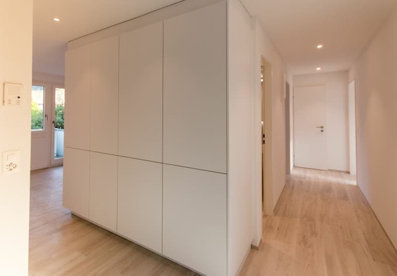 Total renovierte 3.5-Zimmer-Wohnung mit Garagenbox an ruhiger Sackgasse (4)
