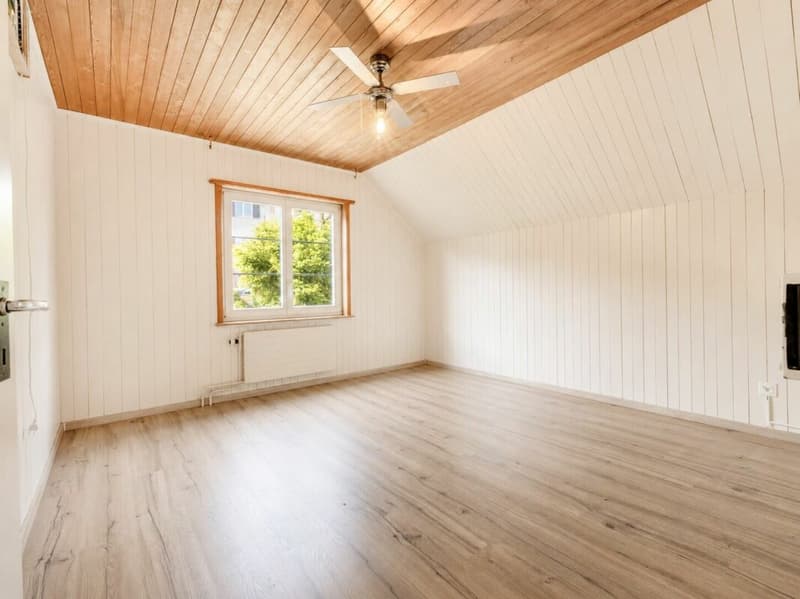 Grosszügiges 8.5-Zimmer-Familienhaus mit viel Platz und Potenzial (13)