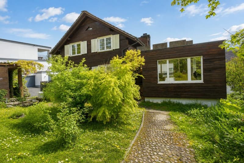 Grosszügiges 8.5-Zimmer-Familienhaus mit viel Platz und Potenzial (5)