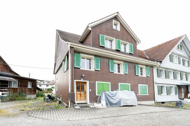 Zweifamilienhaus mit Ökonomiegebäude und vielseitigem Entwicklungspotenzial (4)
