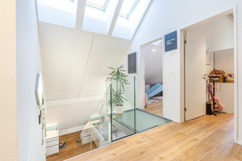 Grosszügige 5.5-Zi.-Dachmaisonette mit Galerie und Loggia (13)