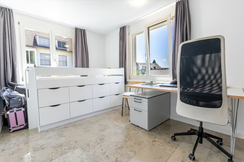 Geräumige 4.5-Zimmerwohnung mit Balkon, Gartensitzplatz und Hobbyraum (4)