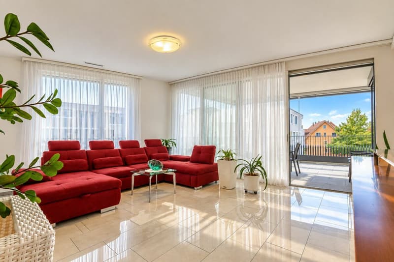 Lichtdurchflutete Minergie-3.5-Zimmer-Wohnung mit grosszügigem Balkon und Hobbyraum (1)