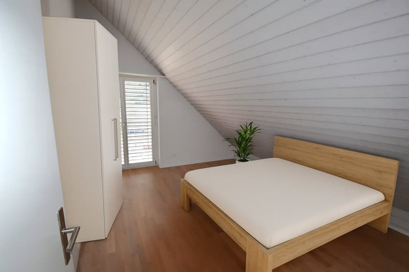 *** Sehr zentral gelegene 5.5 Zimmer Dachmaisonette-Wohnung *** (14)