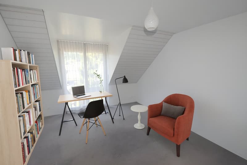 *** Sehr zentral gelegene 5.5 Zimmer Dachmaisonette-Wohnung *** (7)