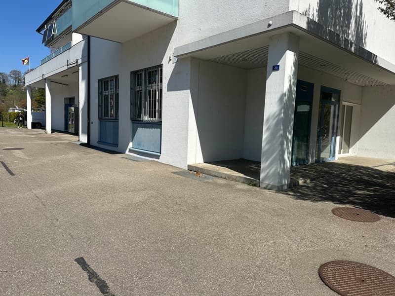 ***zentrale Gewerberäumlichkeiten mit vielfältiger Nutzungsmöglichkeit*** (3)