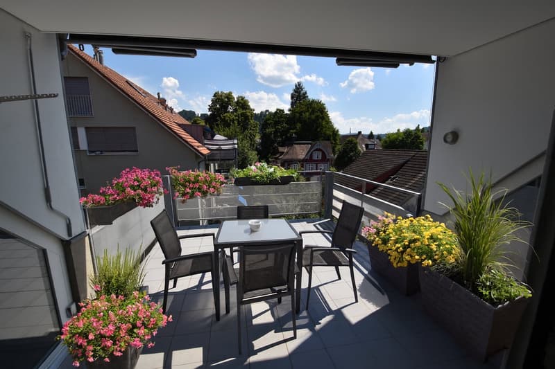 *** Sehr zentral gelegene 5.5 Zimmer Dachmaisonette-Wohnung *** (16)