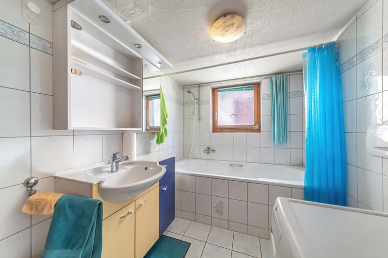 Badzimmer mit Bad / WC / Lavabo