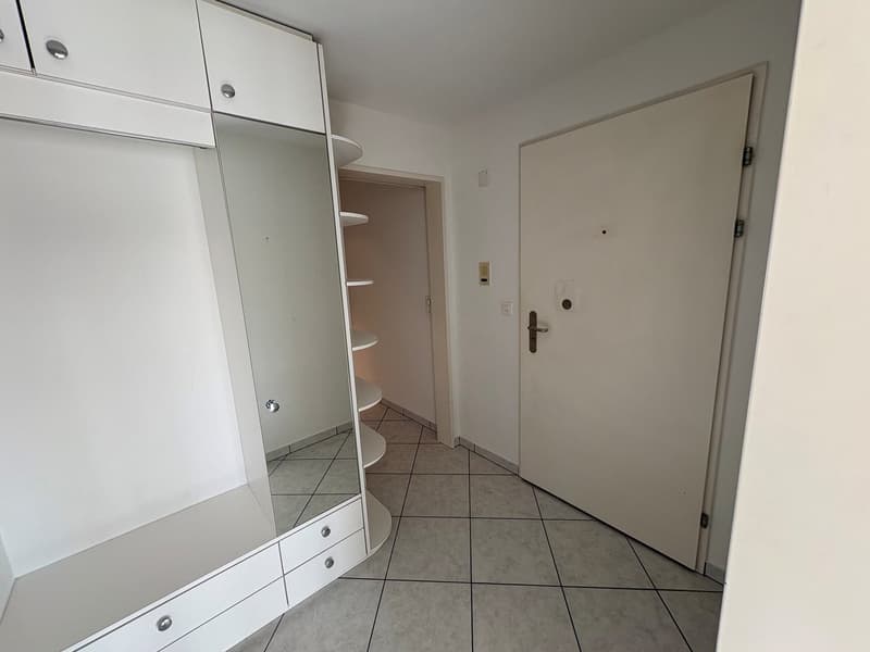 ***Helle 4.5-Zimmer-Wohnung mit Balkon*** (2)