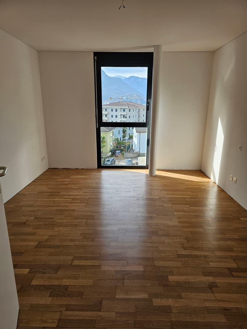 Splendido appartamento 4.5 locali con vista sulle montagne a Solduno (5)