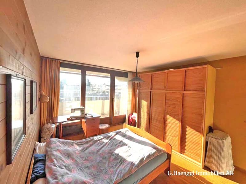 Helle 3 1?2 Zimmer-Wohnung mit zwei grossen Balkonen (10)