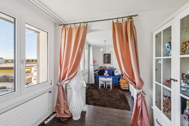 Attikawohnung mit grosser Dachterrasse und Weitsicht in ruhiger Lage von Lenzburg (7)