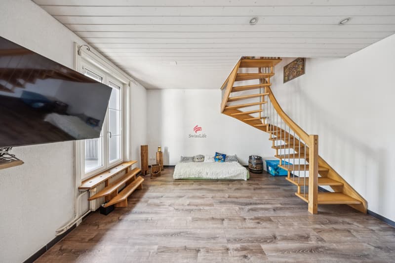 Top Lage für Familien - Schule und Kindergarten nebenan! (5)