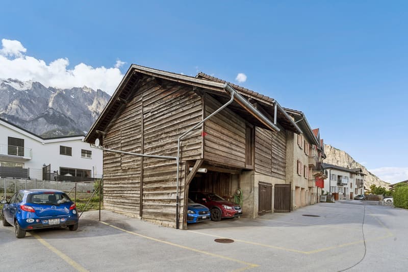 Maison villageoise de 6 appartements et 10 places de parc avec grange (7)