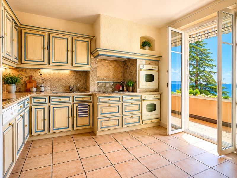 Appartement vue lac à transformer selon vos rêves! (10)