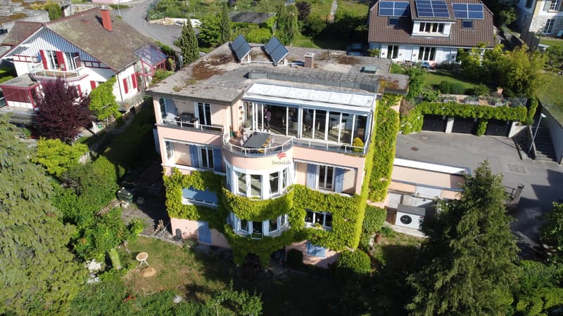 Appartement vue lac à transformer selon vos rêves! (1)