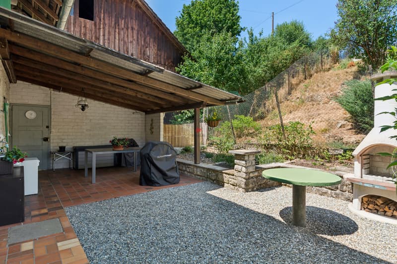 Charmantes Bauernhaus mit viel Platz und Potenzial (4)